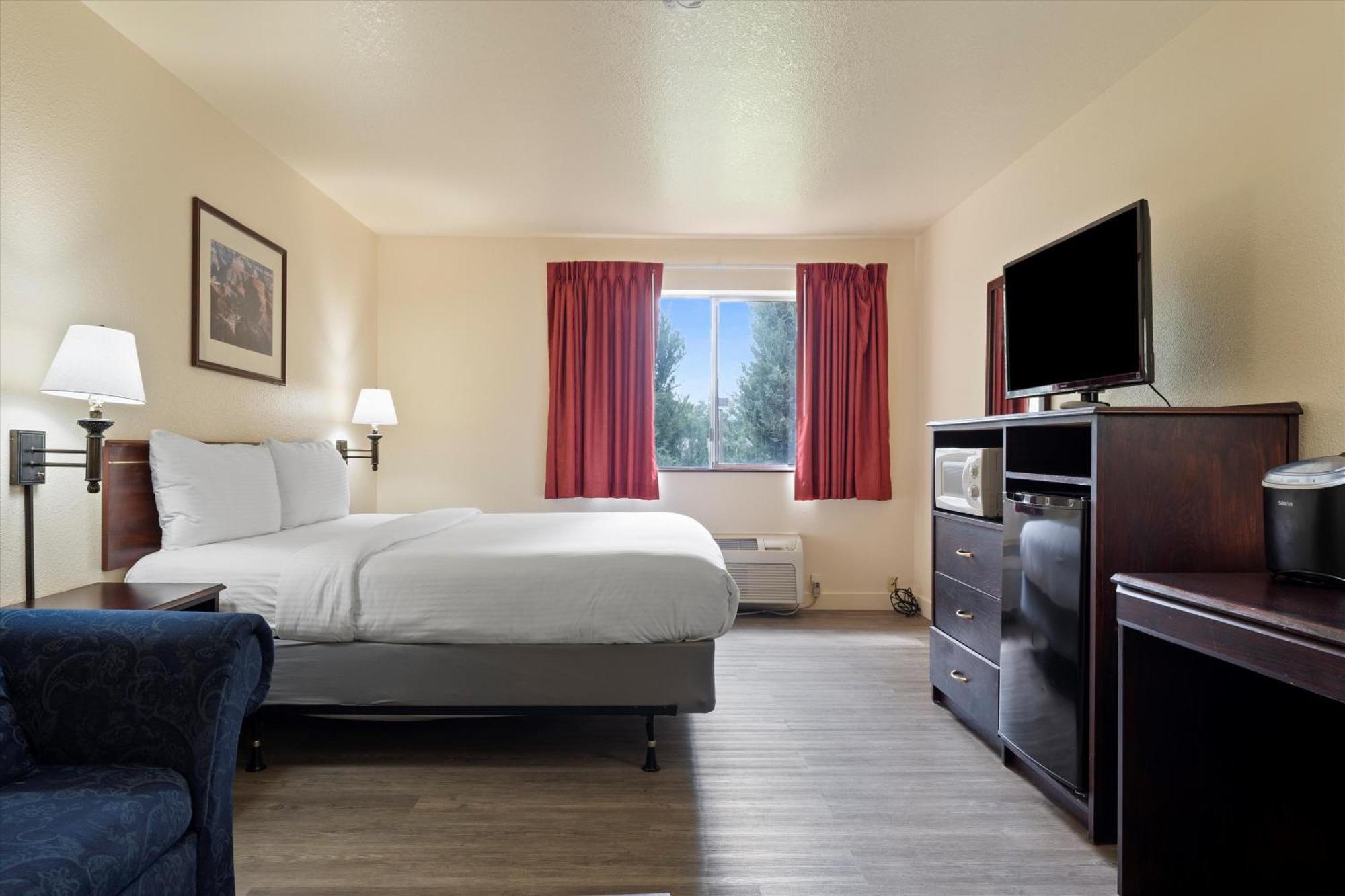 Quincy Inn And Suites Eksteriør bilde