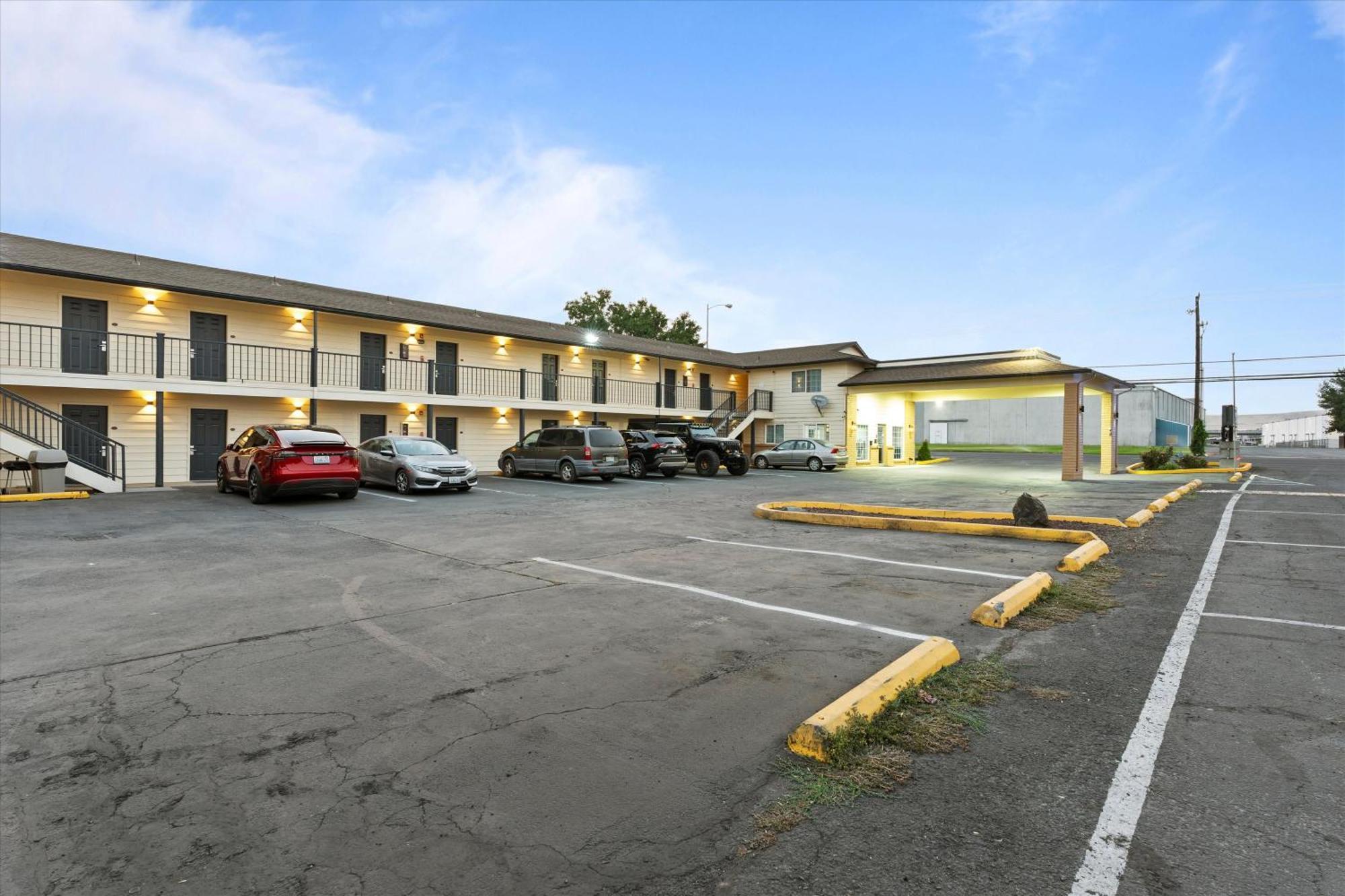Quincy Inn And Suites Eksteriør bilde