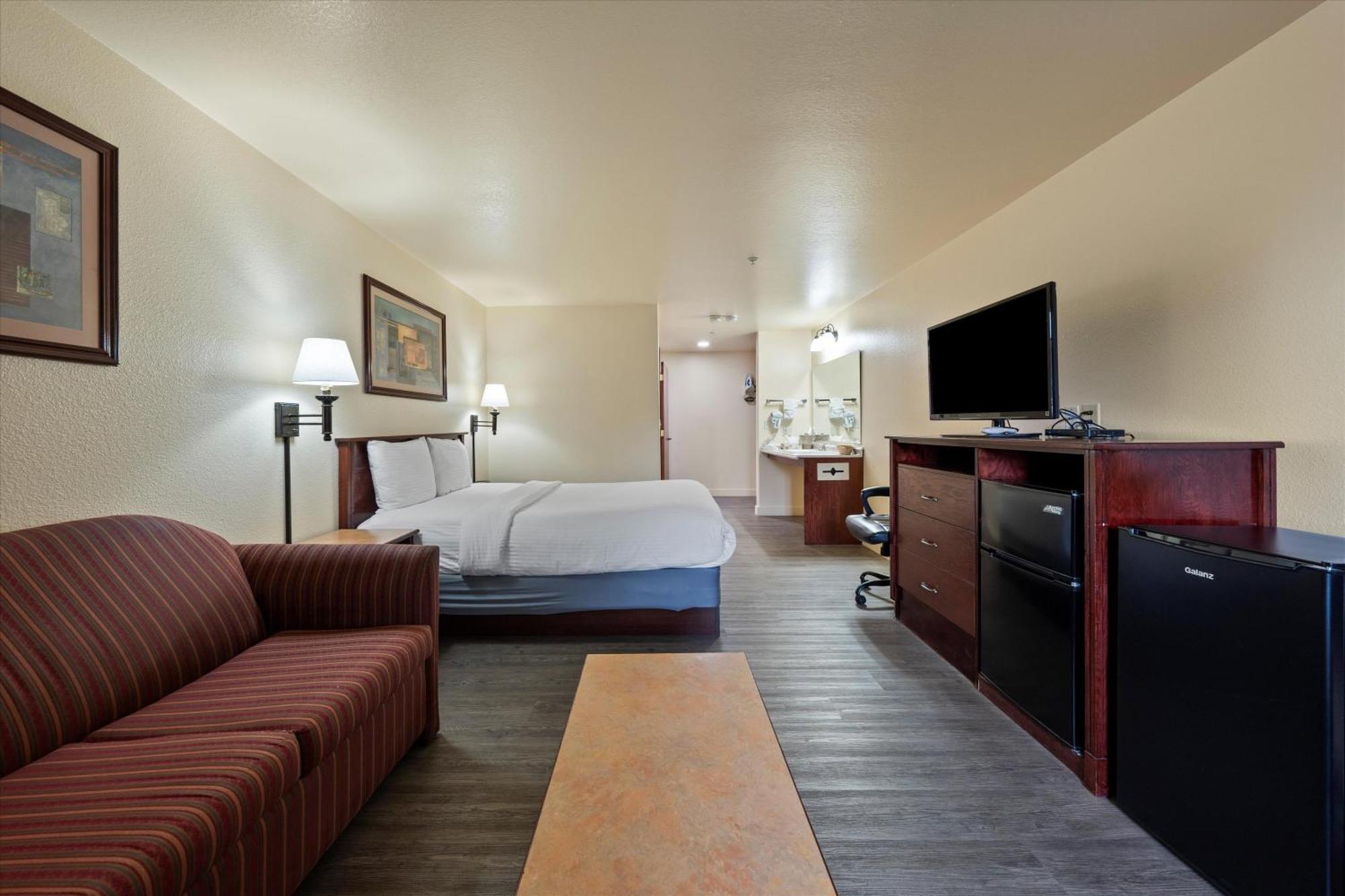 Quincy Inn And Suites Eksteriør bilde