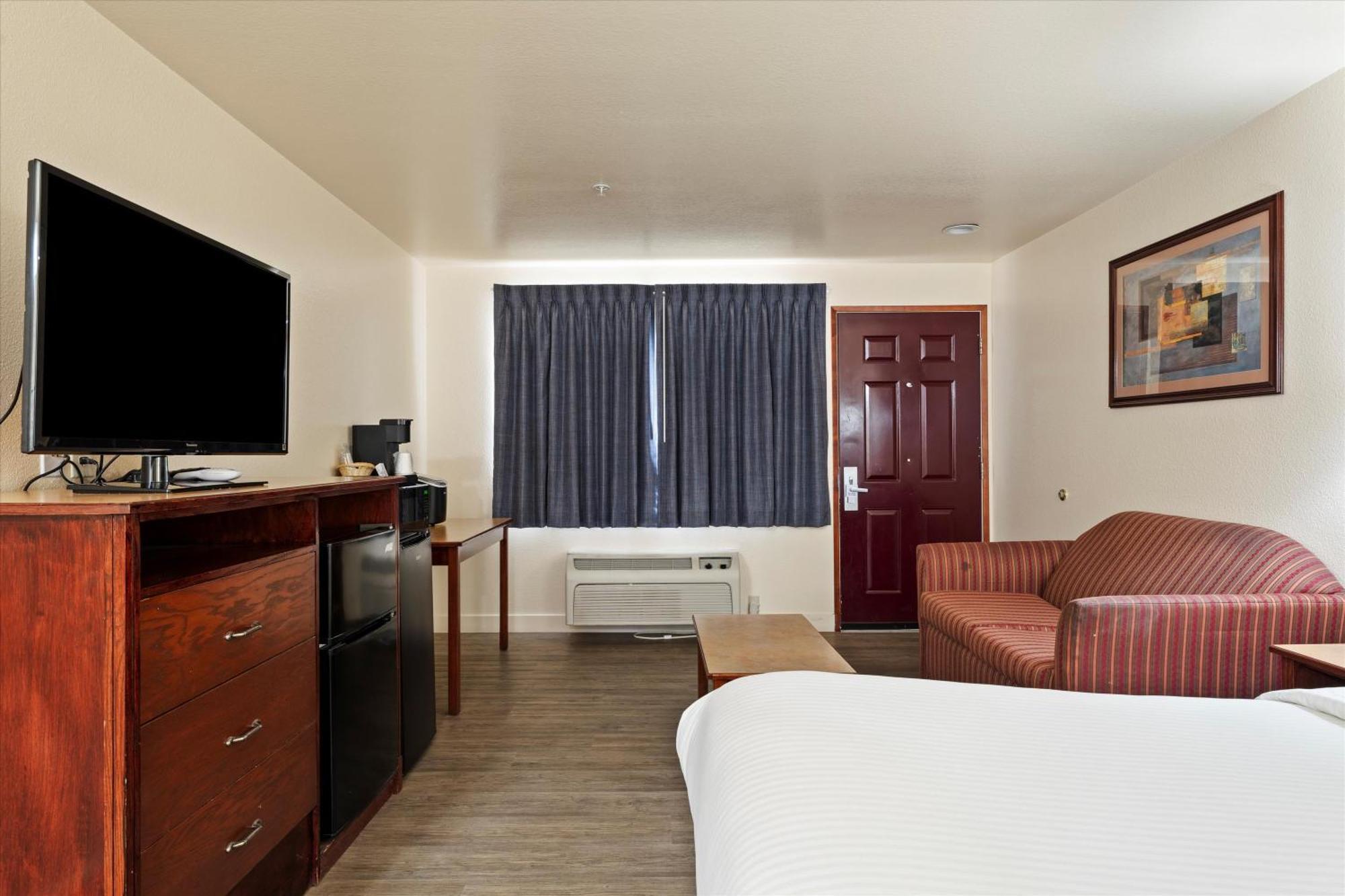 Quincy Inn And Suites Eksteriør bilde