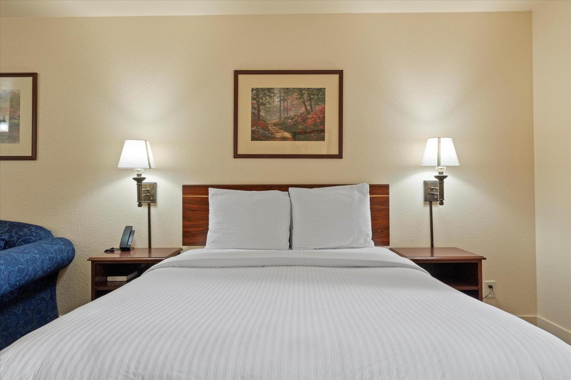 Quincy Inn And Suites Eksteriør bilde